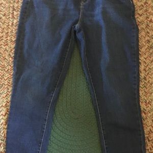 Mid rise skinny stretch jeans. W32/14